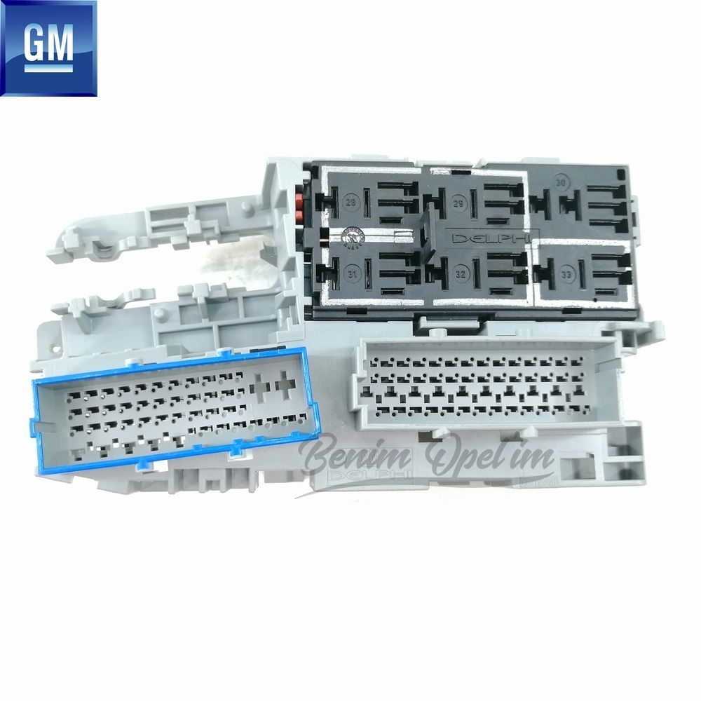 Product Code : 1238027 - Opel Tigra B, Corsa C Instrument Panel Role Box GM Genuine 1238027 - 9115148