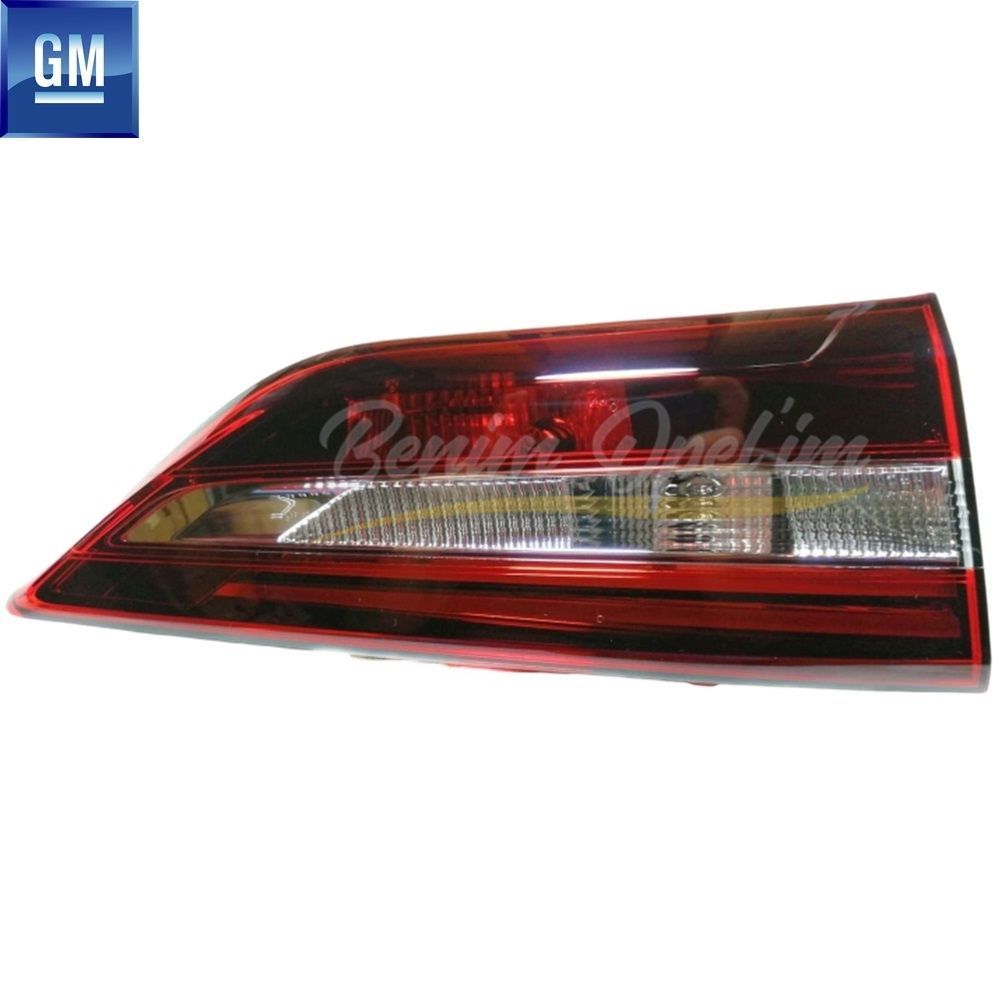 Product Code : 3647477 - Opel Grandland X Left Rear Inner Stop Lamp Red GM Original 3647477