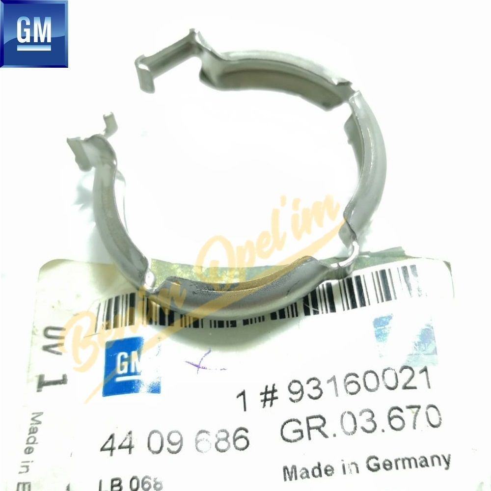 Product Code : 4409686 - Exhaust Gas Circulation Clamp Opel Vivaro A, Movano A, Renault Master, Trafic GM Original 4409686 - 93160021