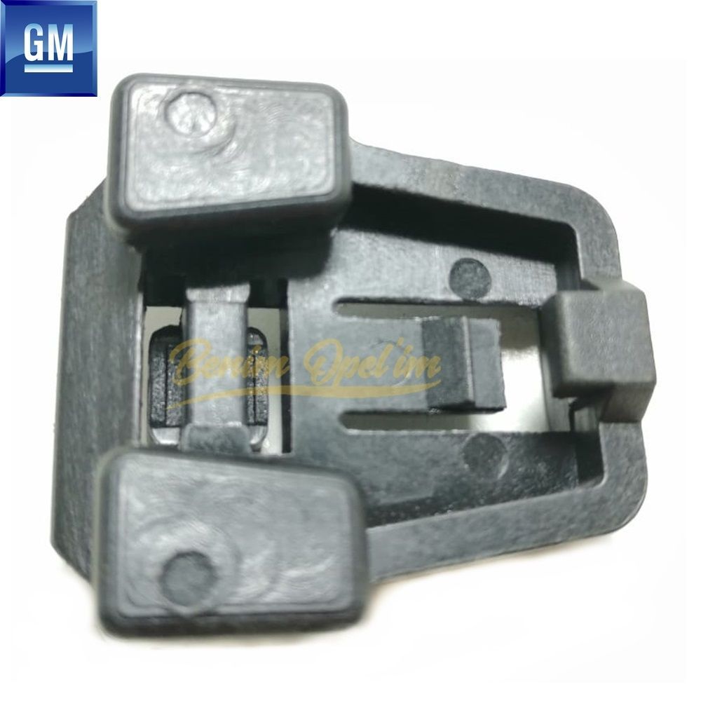 Product Code : 1337953 - Opel Omega B Cooling Pipe Bracket GM Genuine 1337953 - 90466111