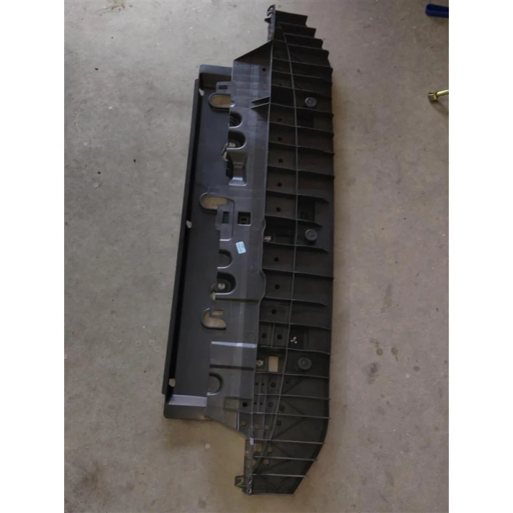 Peugeot 2008 Karter Muhafaza Plastiği Orta 12-16 Psa Orjinal