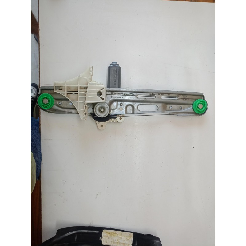 SAĞ ARKA CAM KRİKOSU VECTRA C MOTORLU