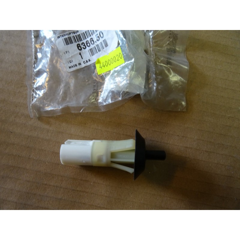 KAPI IŞIK BUTONU PEUGEOT 206, 307, 406, 806, PARTNER TEPEE / CİTROEN C4, C5, BERLİNGO