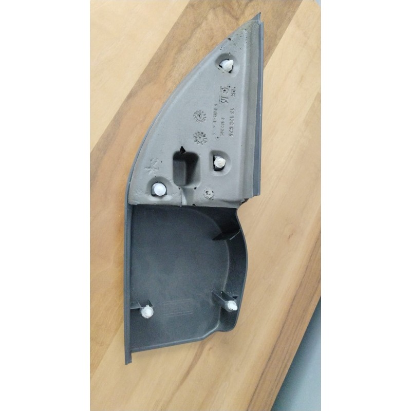 Opel Corsa C / Combo C Ön Sol Kapı Üçgeni Füme GM Orijinal 13138628