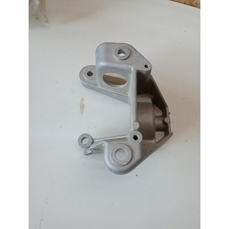 Şanzıman Takozu Kulağı Sol Movano Renault Master