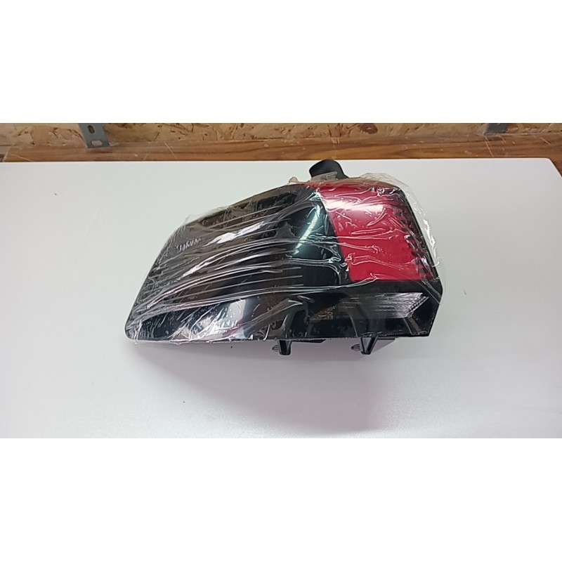 Ürün Kodu : 9811028080 - Peugeot 5008 2017-2020 Sol Arka Dış Stop Lambası