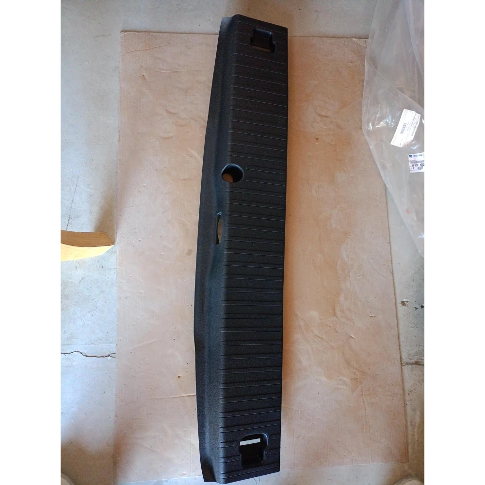 98232400ZD Orijinal | Bagaj Eşik Kaplaması Peugeot Rifter, Opel Combo E, Citroen Berlingo Uyumlu 2018 Sonrası