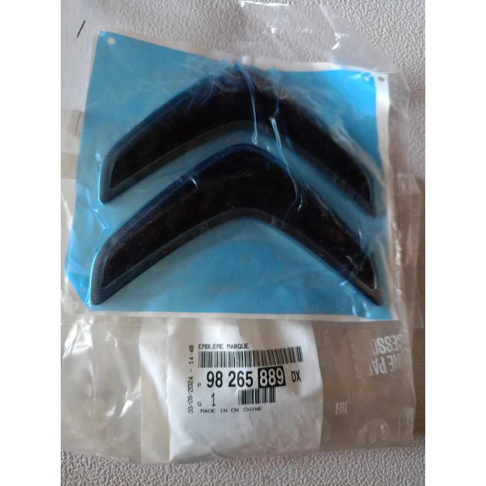 98265889DX Orijinal | Citroen C5 Aircross Uyumlu Bagaj Çift Çavuş Amblemi Siyah