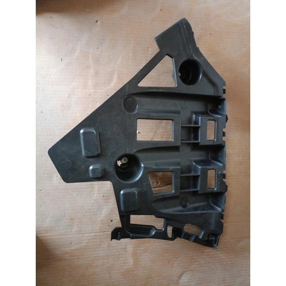 Citroen C4 X Sağ Arka Tampon Braketi 99953892