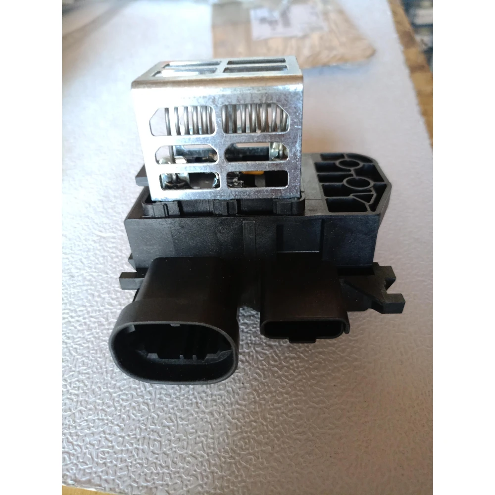 Opel Astra L Fan Motor Rezistansı 9847019780