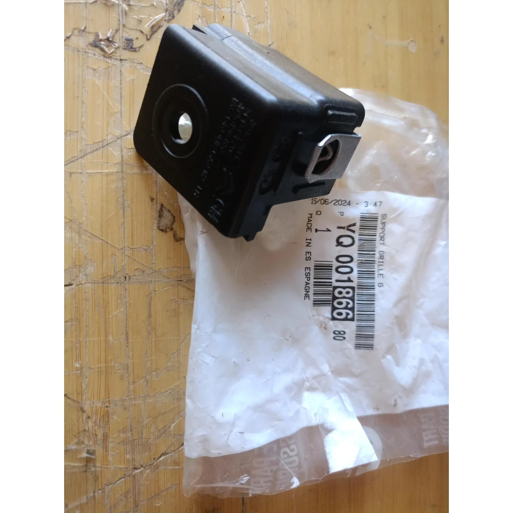 YQ00186680 Orijinal | Opel Crossland X Uyumlu Yan Tampon Izgara Bağlantı Ayağı